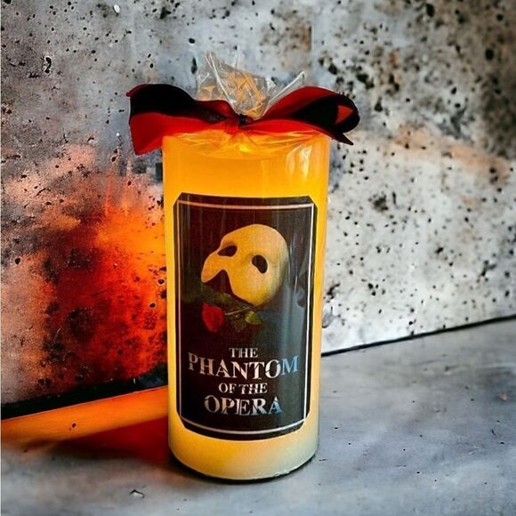 NWOT. 🌹Phantom Of The Opera - Broadway Flameless Candle - Picture 1 of 6